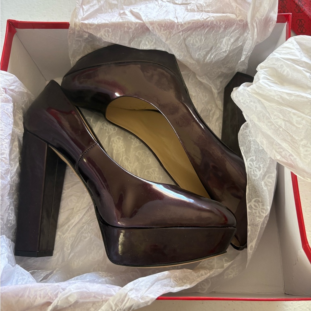 Guess Padey Maroon Patent Leather High-Heeled Platform Pumps